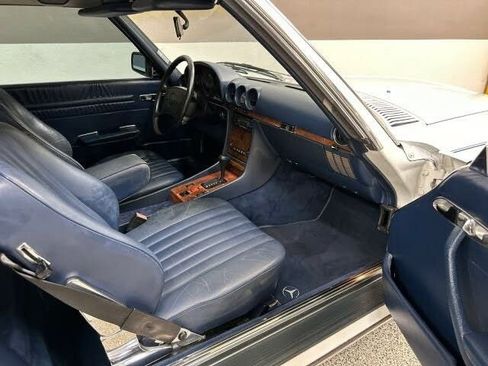 Used 1988 Mercedes-Benz 560 SL image 38