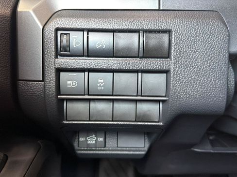 Used 2026 Toyota Tacoma SR5 AWD/4WD image 19