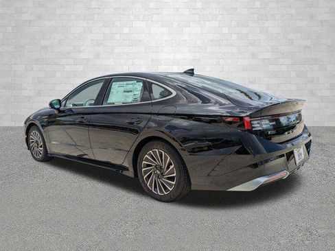 New 2024 Hyundai Sonata Limited FWD image 4