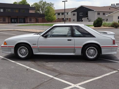 Used 1988 Ford Mustang GT RWD image 9