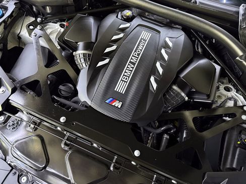 Used 2021 BMW X6 M w/ Executive Package image 29