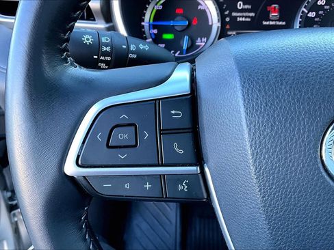 Used 2022 Toyota Highlander XLE image 23