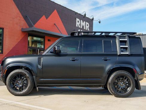 Used 2022 Land Rover Defender 110 X-Dynamic SE image 8