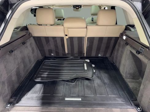 Used 2017 Land Rover Range Rover Sport SE image 20