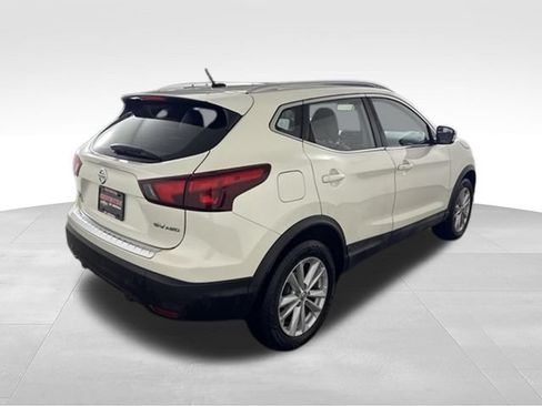 Used 2017 Nissan Rogue Sport SV AWD/4WD image 8