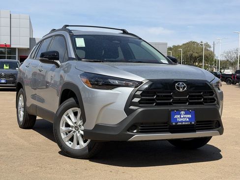 New 2026 Toyota Corolla Cross LE image 2