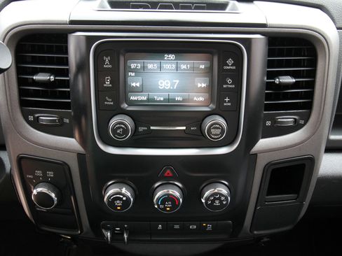 Used 2017 RAM 2500 Tradesman w/ Chrome Appearance Group AWD/4WD image 24