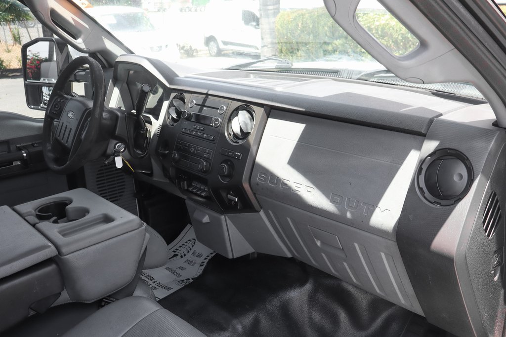 Used 2016 Ford F550 2WD Regular Cab Super Duty image 27