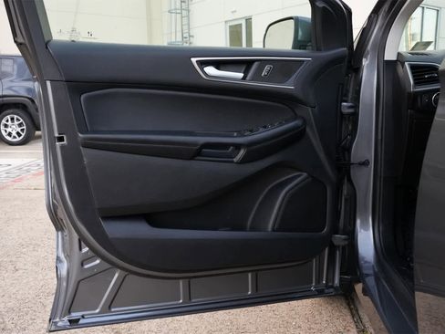 Used 2022 Ford Edge SEL w/ Convenience Package image 18