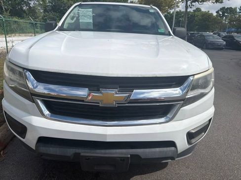 Used 2015 Chevrolet Colorado W/T RWD image 3