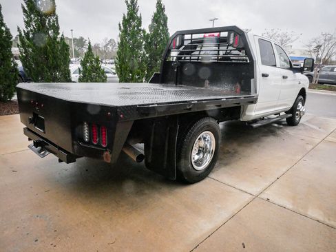 Used 2024 RAM 3500 Tradesman w/ Chrome Appearance Group image 10