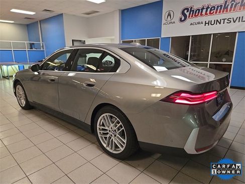 Used 2024 BMW 530i image 6