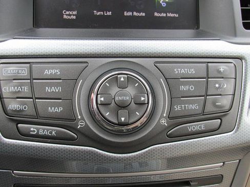 Used 2017 Nissan Pathfinder SL w/ SL Tech Package image 13