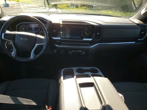 Used 2022 Chevrolet Silverado 1500 RST image 10
