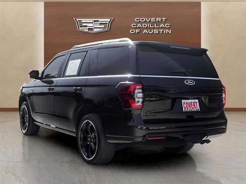 Used 2022 Ford Expedition Limited image 3