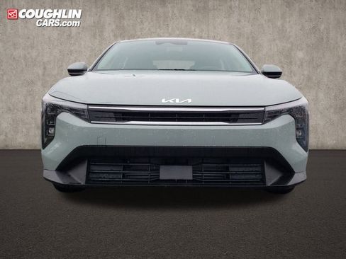 New 2025 Kia K4 LXS image 2