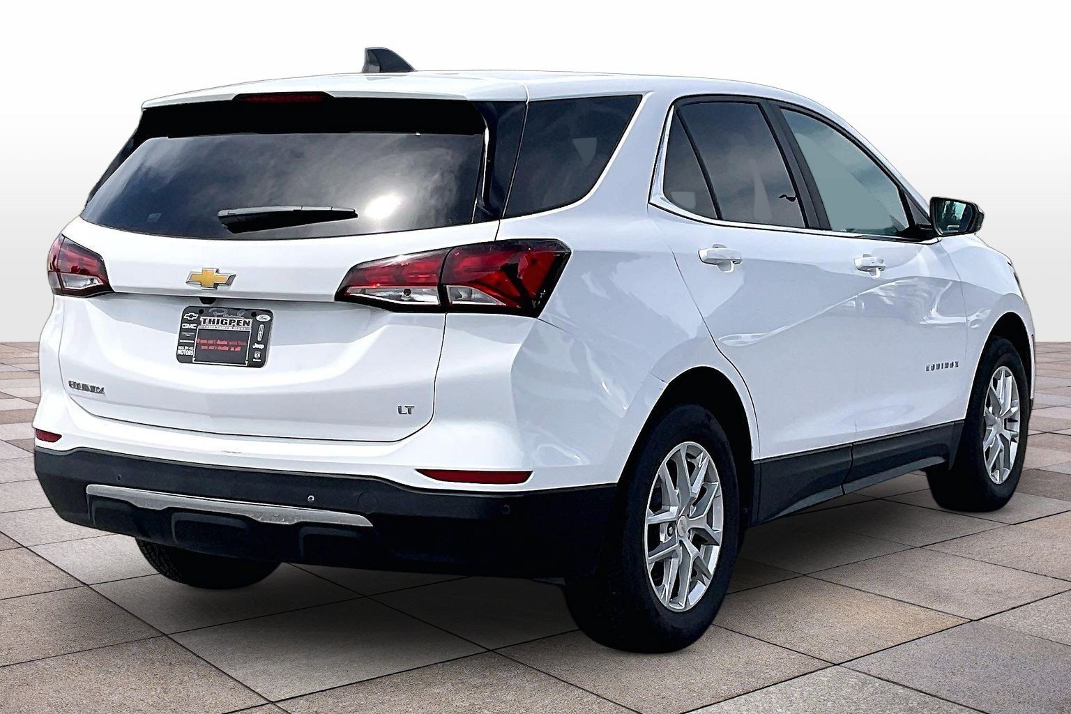 Used 2024 Chevrolet Equinox LT FWD image 15