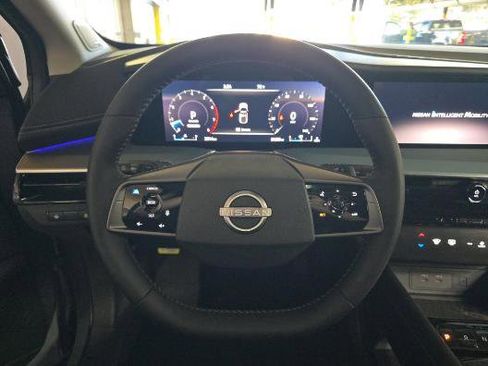 Used 2025 Nissan Murano SL AWD/4WD image 11