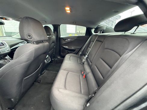 Used 2020 Chevrolet Malibu LT image 19