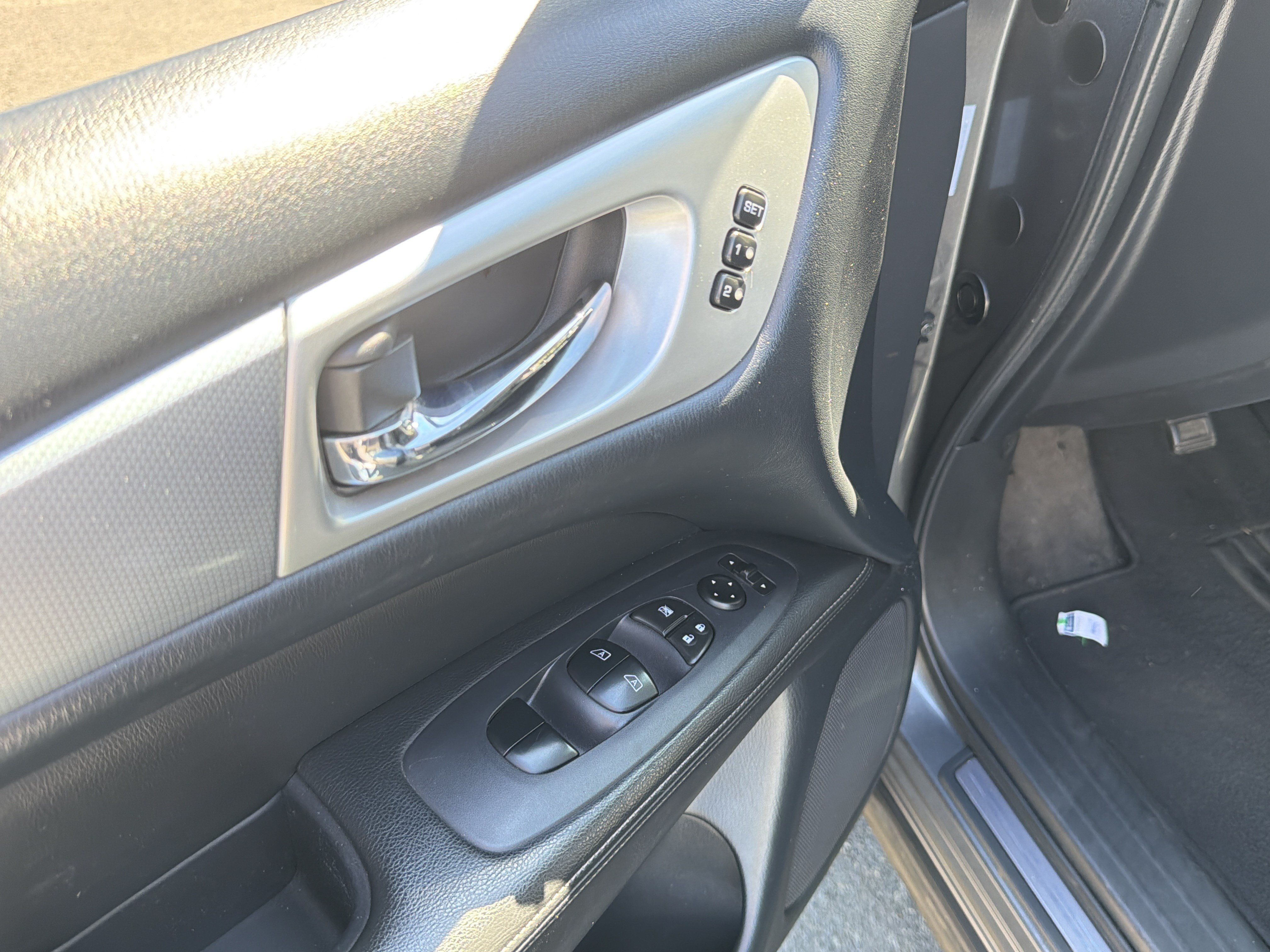 Used 2019 Nissan Pathfinder SL AWD/4WD image 14