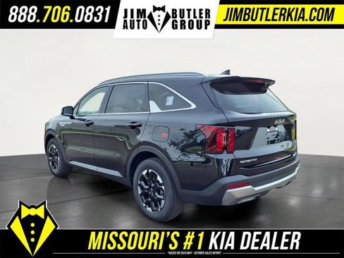 New 2026 Kia Sorento S w/ S Panoramic Sunroof Package FWD image 17
