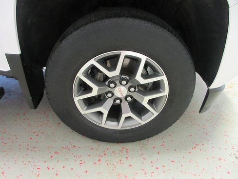 Used 2018 GMC Canyon All Terrain w/ Trailering Package AWD/4WD image 29