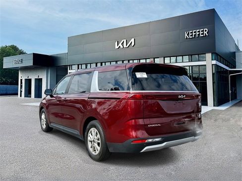 Certified 2024 Kia Carnival LX image 6