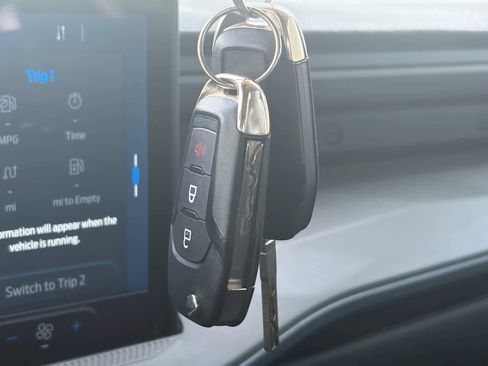 Used 2025 Ford Maverick XL w/ Equipment Group 102A image 27