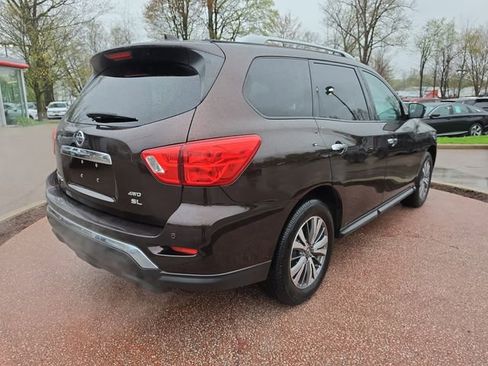 Used 2019 Nissan Pathfinder SL AWD/4WD image 5