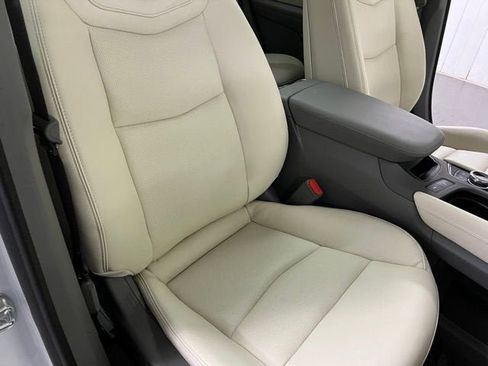 Certified 2025 Cadillac XT6 Premium Luxury w/ LPO, Floor Liner Package image 18