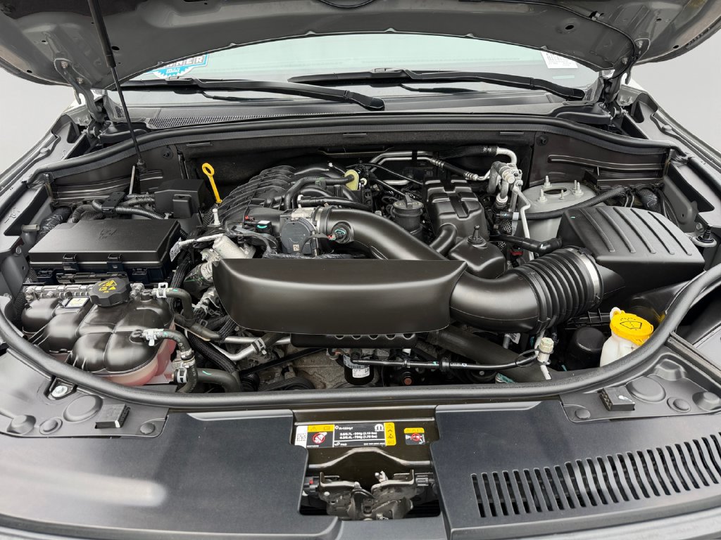 Used 2024 Dodge Durango GT AWD/4WD image 9