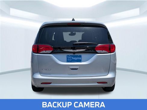 Used 2023 Chrysler Voyager LX FWD image 6