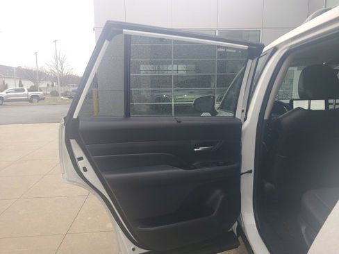 Used 2024 Toyota Grand Highlander XLE image 15