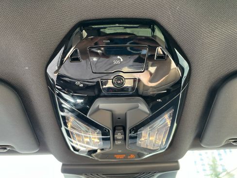 Used 2025 BMW X3 xDrive30i AWD/4WD image 28