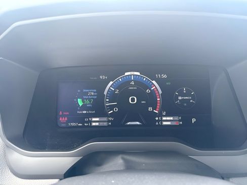 Used 2024 Toyota Tundra Limited AWD/4WD image 19