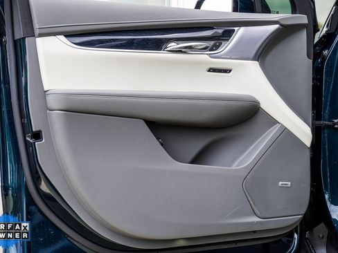 Used 2025 Cadillac XT6 Premium Luxury image 18