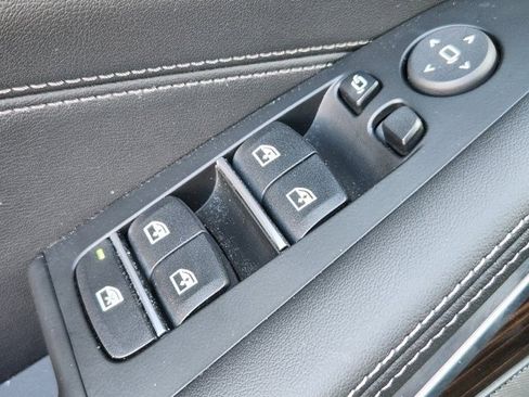 Used 2025 BMW X5 xDrive40i w/ Premium Package image 22