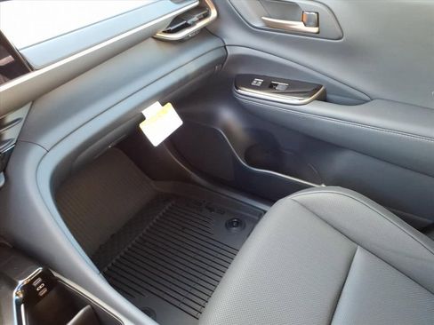 New 2026 Toyota Crown XLE image 18