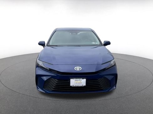 Used 2025 Toyota Camry LE image 5