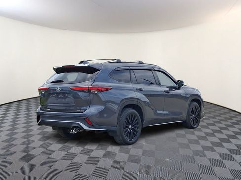 Used 2023 Toyota Highlander XSE AWD/4WD image 5