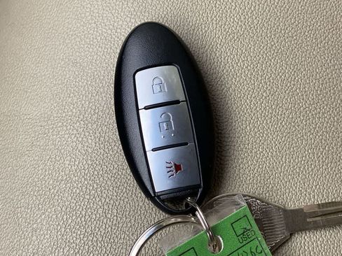 Used 2012 Nissan Murano LE w/ Platinum Pkg AWD/4WD image 31