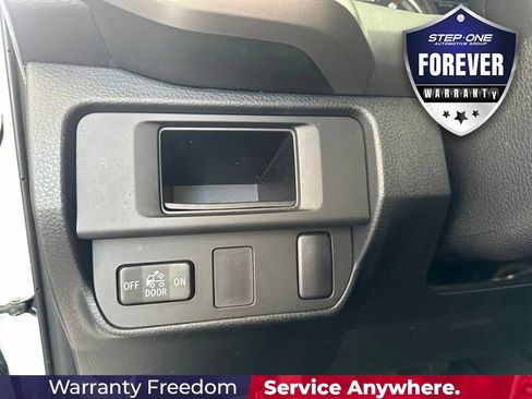 Used 2016 Toyota Tacoma SR5 w/ Towing Package RWD image 17