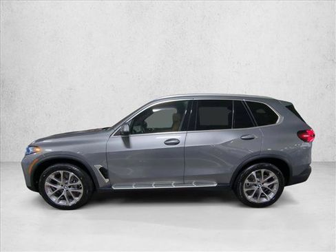 Used 2026 BMW X5 xDrive40i AWD/4WD image 9