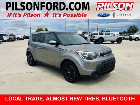 Used 2016 Kia Soul FWD image 1
