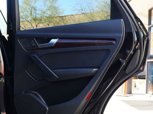 Used 2020 Audi Q5 2.0T Premium w/ Convenience Package image 27