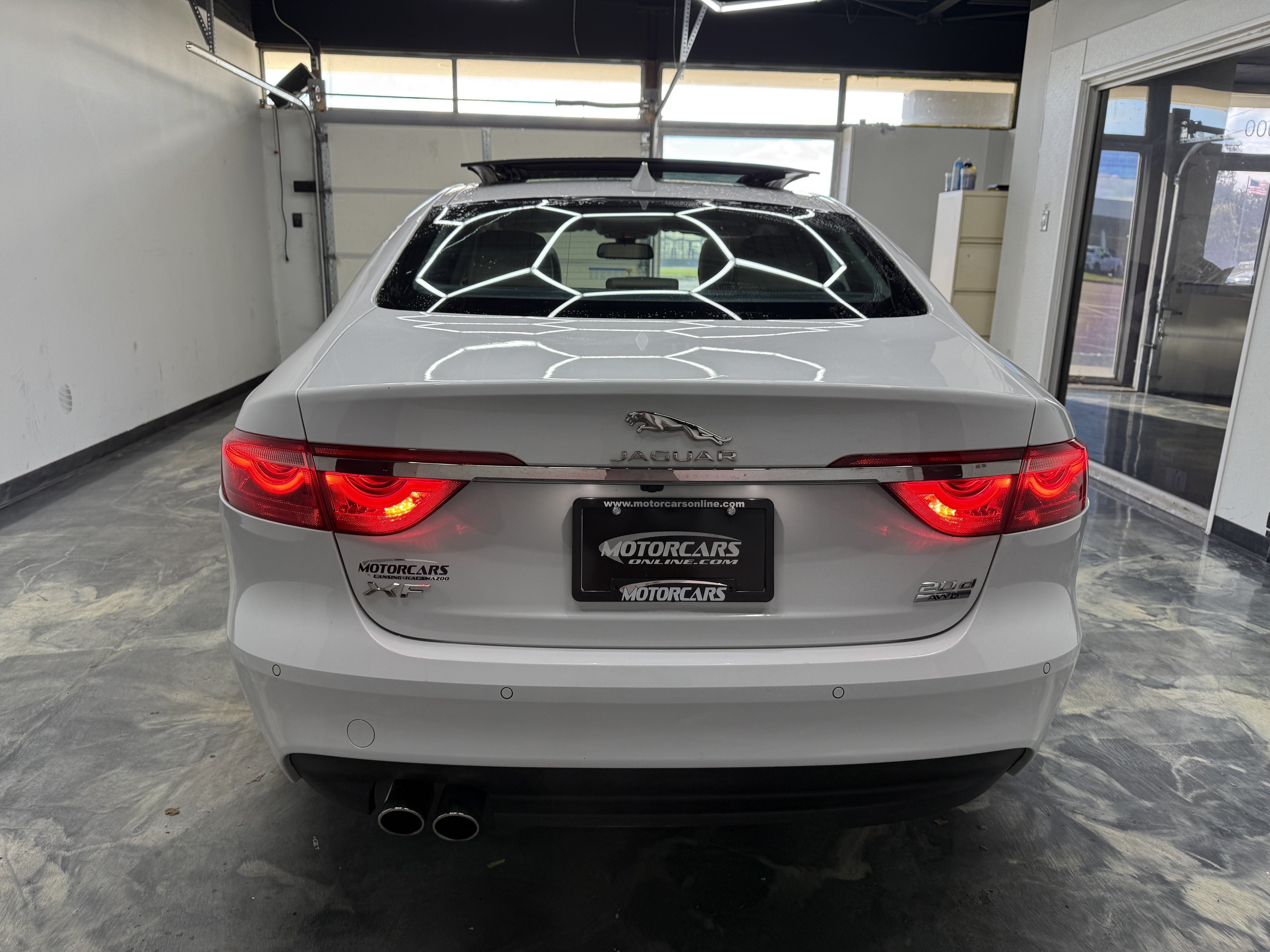 Used 2017 Jaguar XF Prestige AWD/4WD image 4