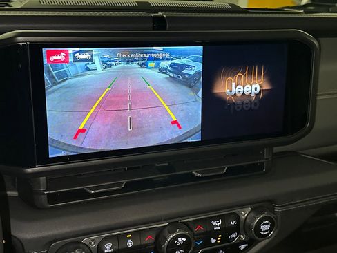 Used 2024 Jeep Wrangler High Altitude AWD/4WD image 27