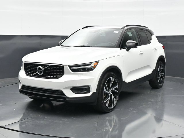 Used 2021 Volvo XC40 T5 R-Design w/ Advanced Package AWD/4WD image 5