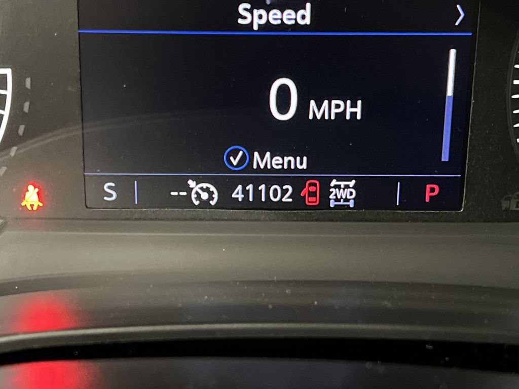 Certified 2023 Cadillac XT5 Premium Luxury w/ LPO, Floor Liner Package AWD/4WD image 20