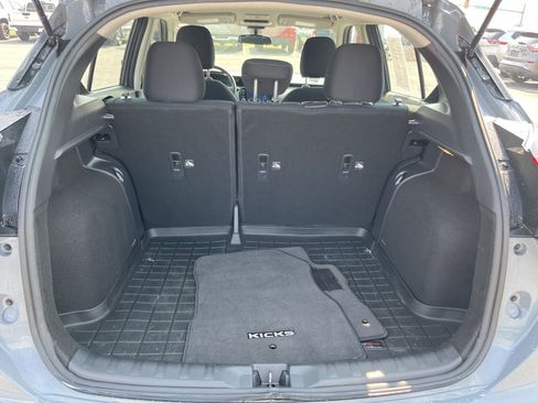 Used 2024 Nissan Kicks SV FWD image 8